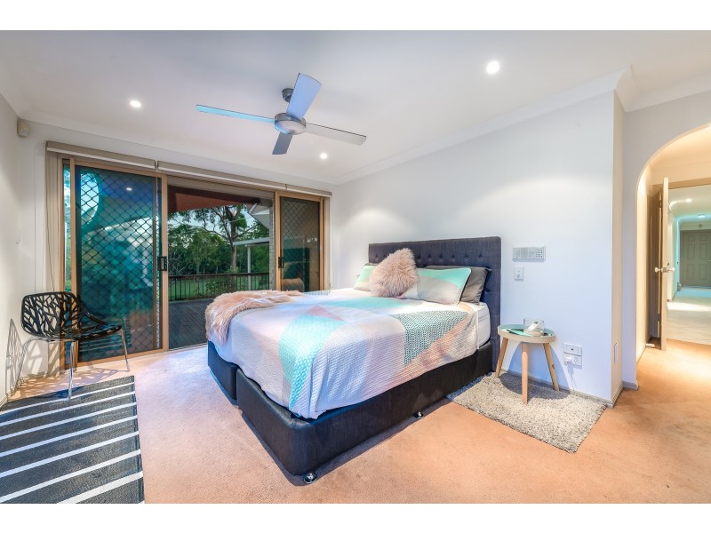 10 Pickworth Court, Parkwood QLD 4214