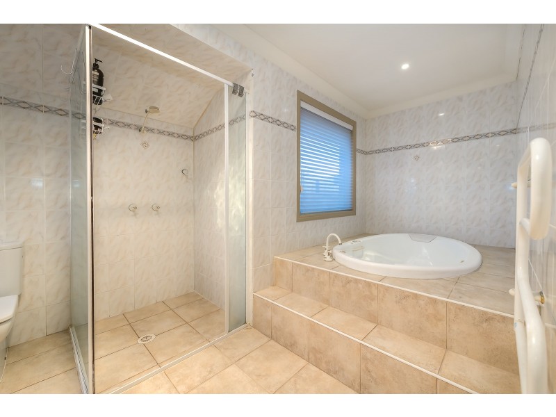 10 Pickworth Court, Parkwood QLD 4214