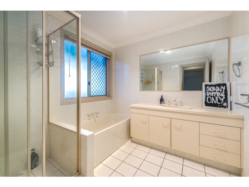 10 Pickworth Court, Parkwood QLD 4214