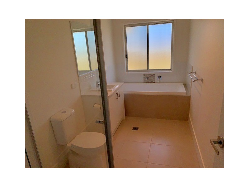 68 Highland Drive, Gleneagle QLD 4285