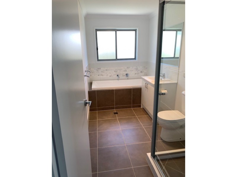 69 Highland Drive, Gleneagle QLD 4285