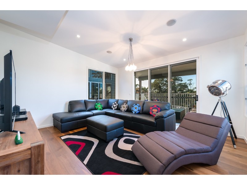 81 Magnetic Drive, Tamborine Mountain QLD 4272