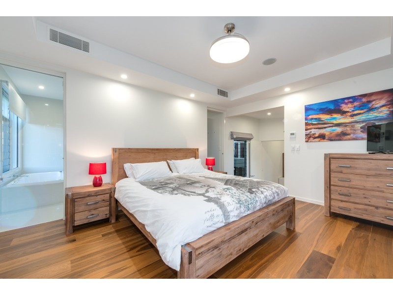 81 Magnetic Drive, Tamborine Mountain QLD 4272