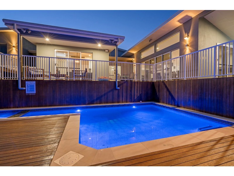 81 Magnetic Drive, Tamborine Mountain QLD 4272