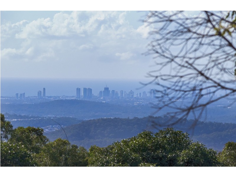 81 Magnetic Drive, Tamborine Mountain QLD 4272