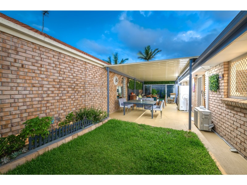 25 Angelo Avenue, Coombabah QLD 4216