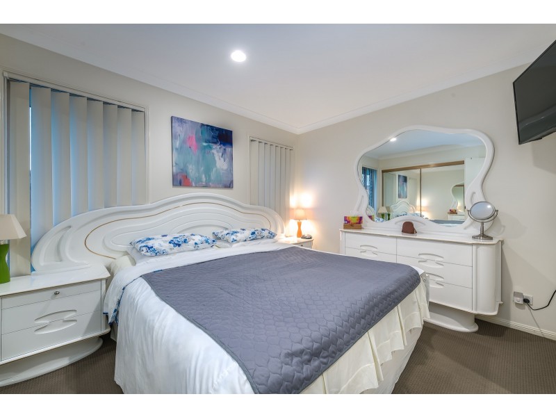 25 Angelo Avenue, Coombabah QLD 4216