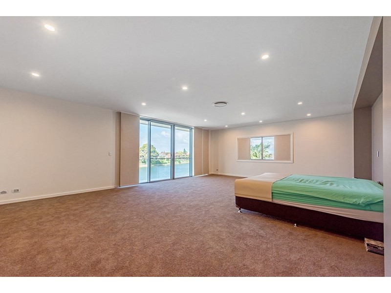 Mermaid Waters QLD 4218