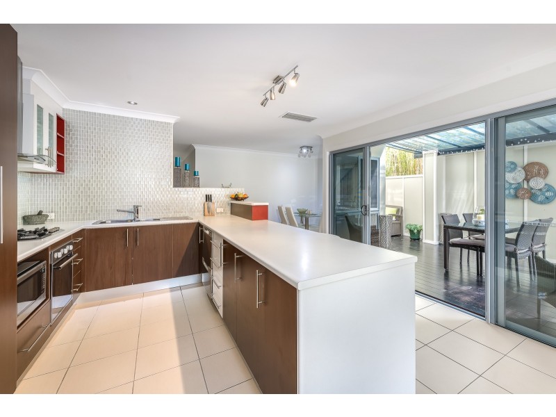 1/7 Sandy Court, Southport QLD 4215