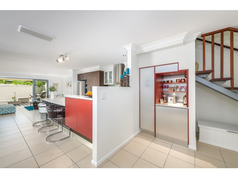 1/7 Sandy Court, Southport QLD 4215