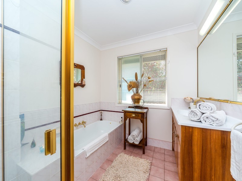 170 Lynwood Drive, Guanaba QLD 4210