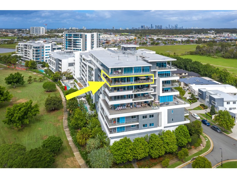 705/15 Compass Drive, Biggera Waters QLD 4216