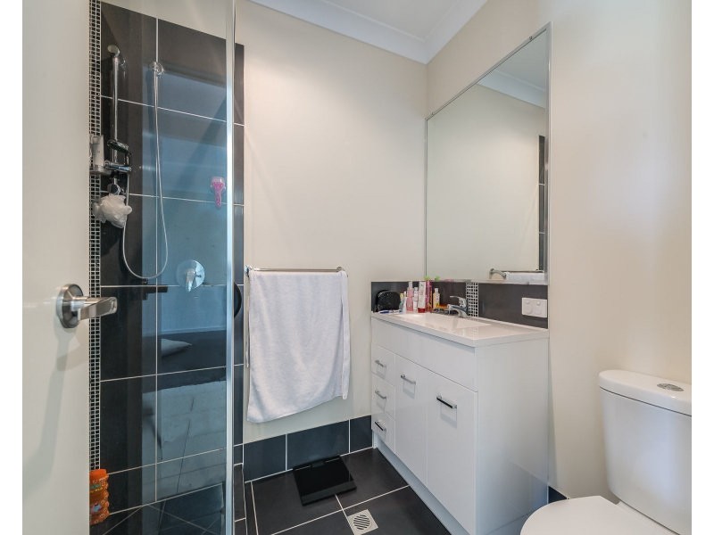 42 Rose Valley Drive, Upper Coomera QLD 4209