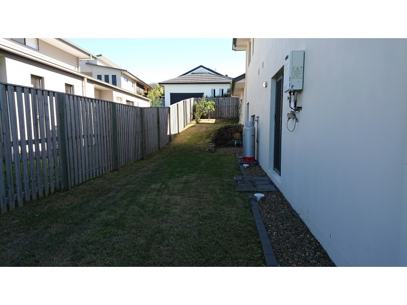 42 Rose Valley Drive, Upper Coomera QLD 4209