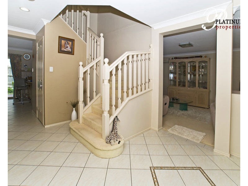 42 Gumleaf Drive, Molendinar QLD 4214
