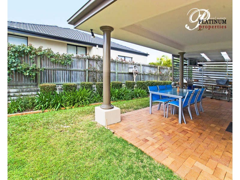 42 Gumleaf Drive, Molendinar QLD 4214