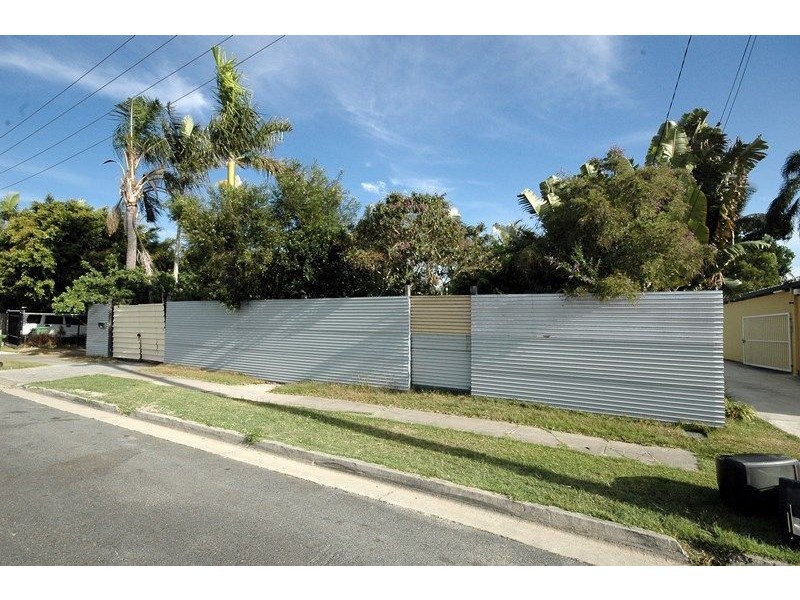 182 Brisbane Road, Arundel QLD 4214