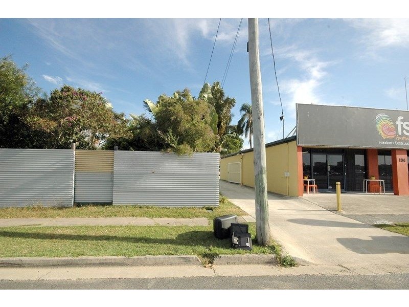 182 Brisbane Road, Arundel QLD 4214