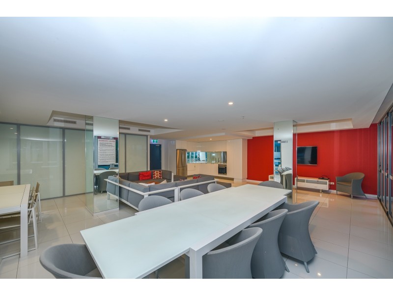 706/19 Imperial Parade, Labrador QLD 4215