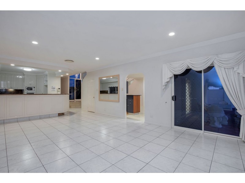 53 Cockleshell Court, Runaway Bay QLD 4216