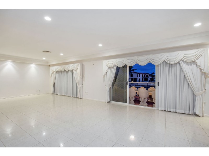 53 Cockleshell Court, Runaway Bay QLD 4216