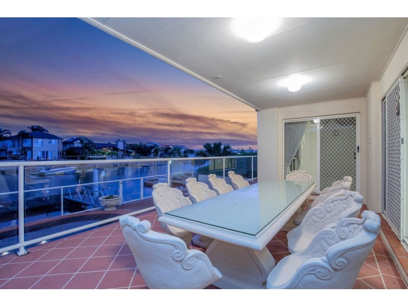 53 Cockleshell Court, Runaway Bay QLD 4216