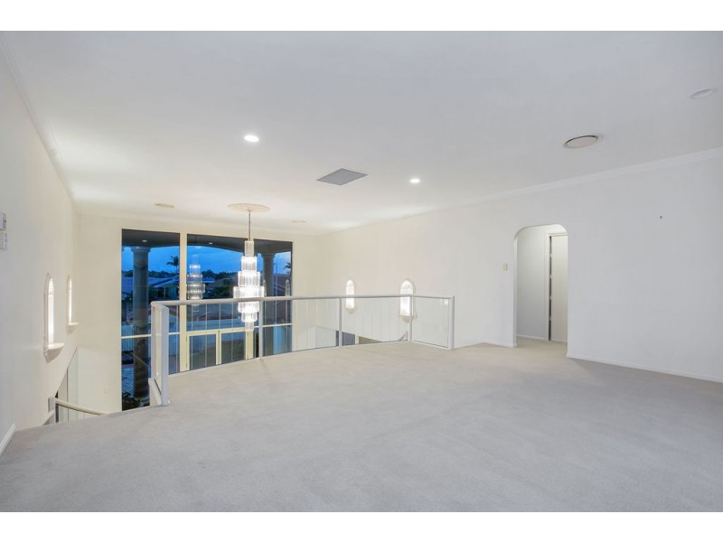 53 Cockleshell Court, Runaway Bay QLD 4216