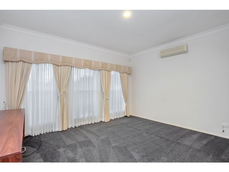 53 Cockleshell Court, Runaway Bay QLD 4216