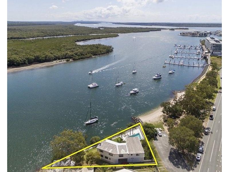 2 Paradise Parade, Paradise Point QLD 4216