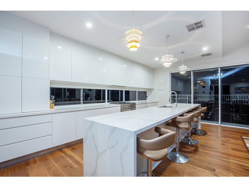 81 Magnetic Drive, Tamborine Mountain QLD 4272