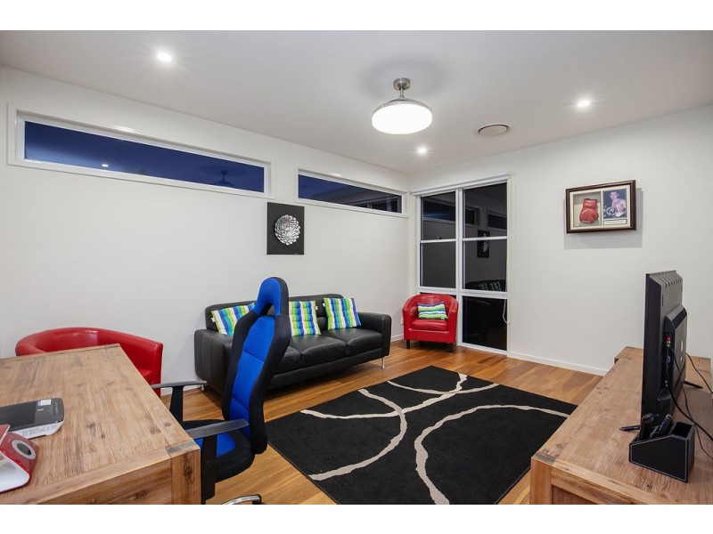 81 Magnetic Drive, Tamborine Mountain QLD 4272