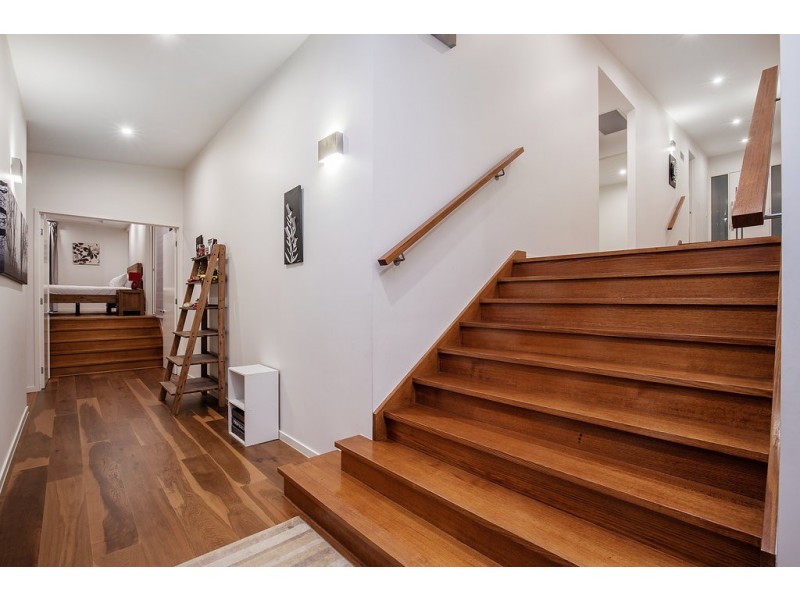 81 Magnetic Drive, Tamborine Mountain QLD 4272