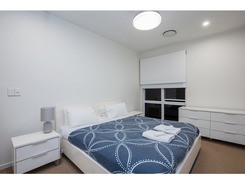 81 Magnetic Drive, Tamborine Mountain QLD 4272