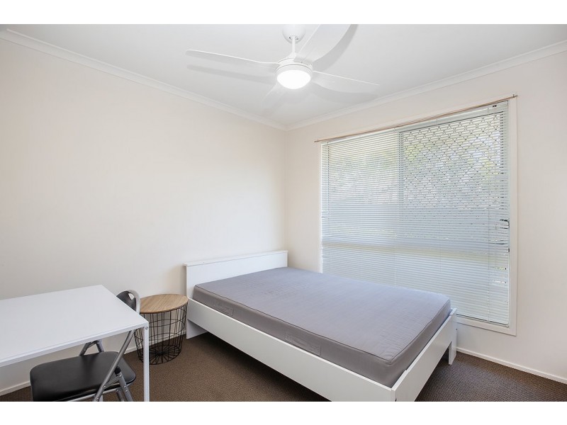 1/13 Hentdale Court, Labrador QLD 4215