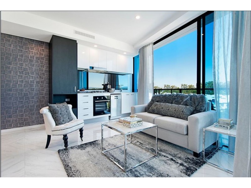 4811/5 Harbourside Court, Biggera Waters QLD 4216