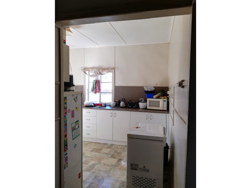 2 Robert Street, Forest Hill QLD 4342