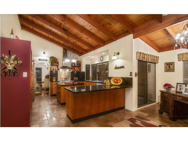 9 Loffs Road, Loganholme QLD 4129