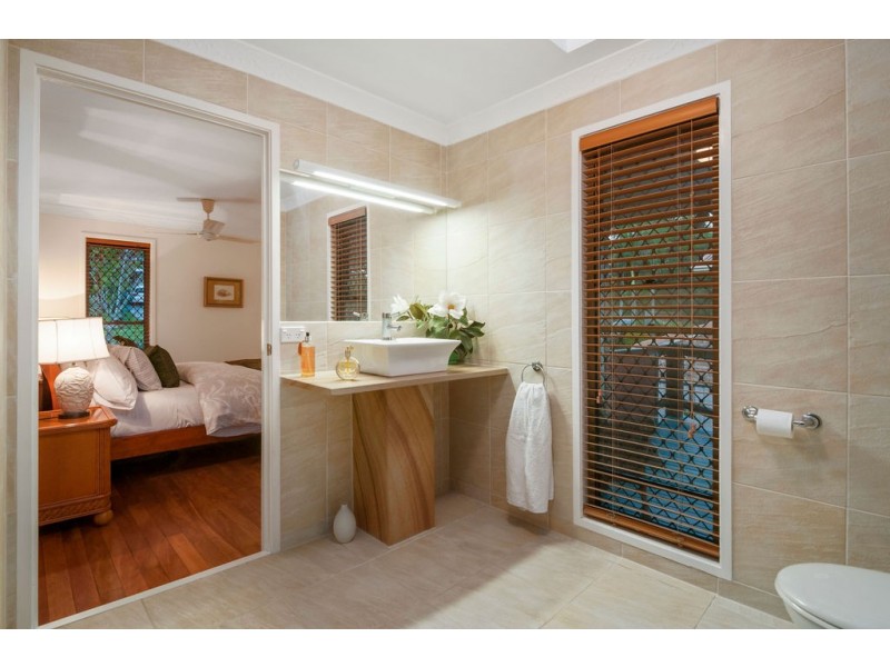 9 Loffs Road, Loganholme QLD 4129