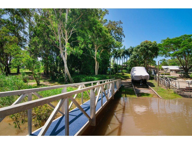 9 Loffs Road, Loganholme QLD 4129