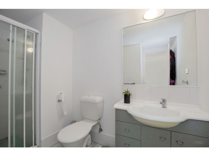 37/150 Marine Parade, Southport QLD 4215