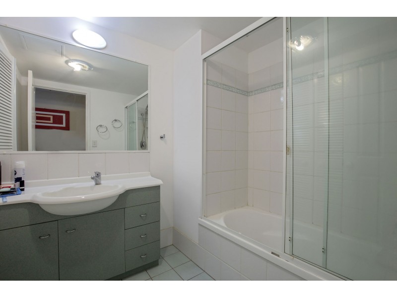 37/150 Marine Parade, Southport QLD 4215