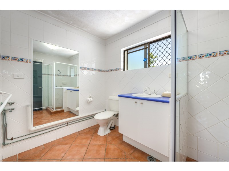 215/132 Marine Parade, Southport QLD 4215