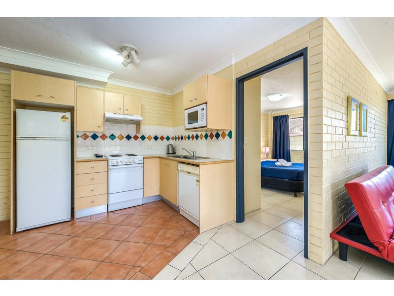215/132 Marine Parade, Southport QLD 4215
