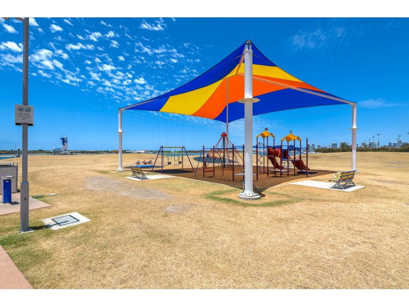 215/132 Marine Parade, Southport QLD 4215