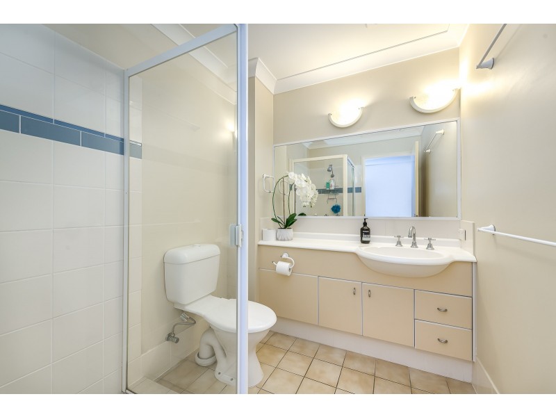 123/19 Santa Barbara Road, Hope Island QLD 4212