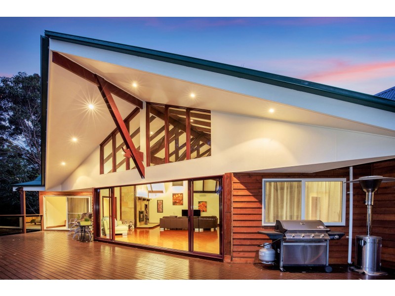 7 Tabor Drive, Tamborine Mountain QLD 4272