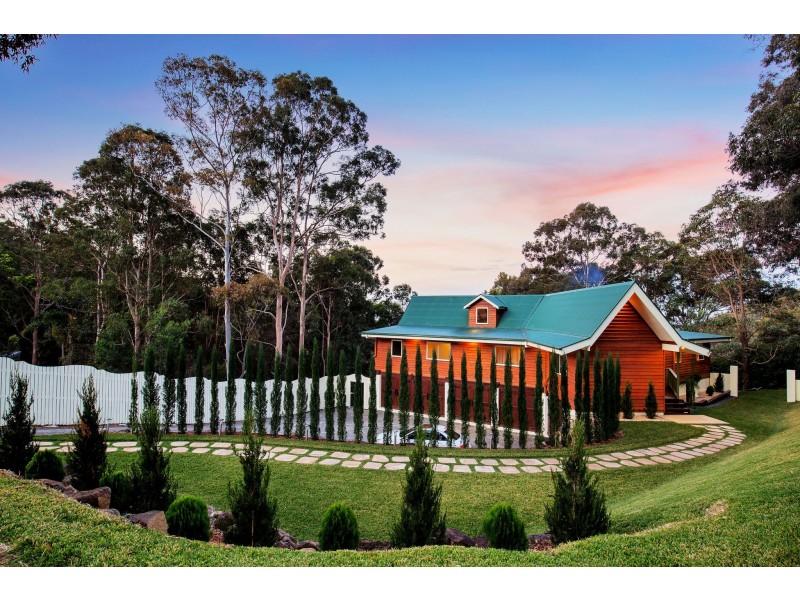 7 Tabor Drive, Tamborine Mountain QLD 4272