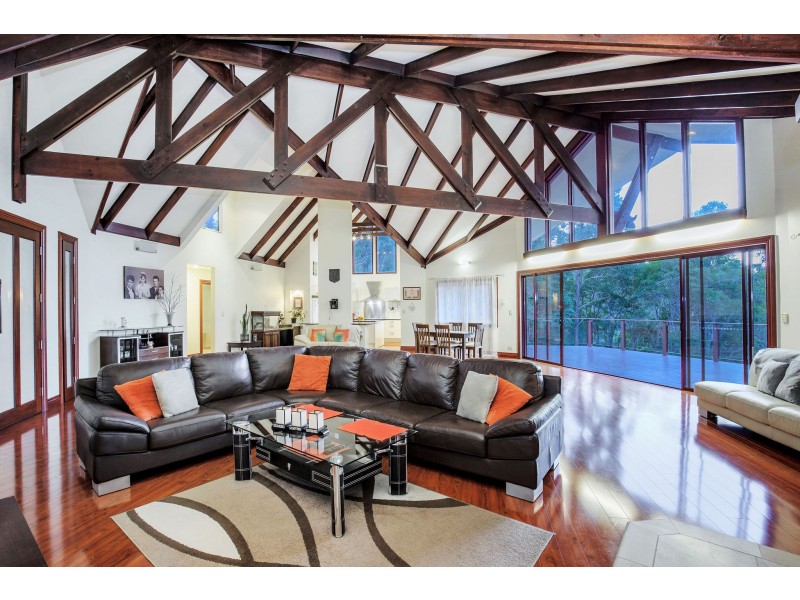 7 Tabor Drive, Tamborine Mountain QLD 4272