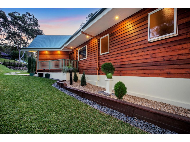 7 Tabor Drive, Tamborine Mountain QLD 4272