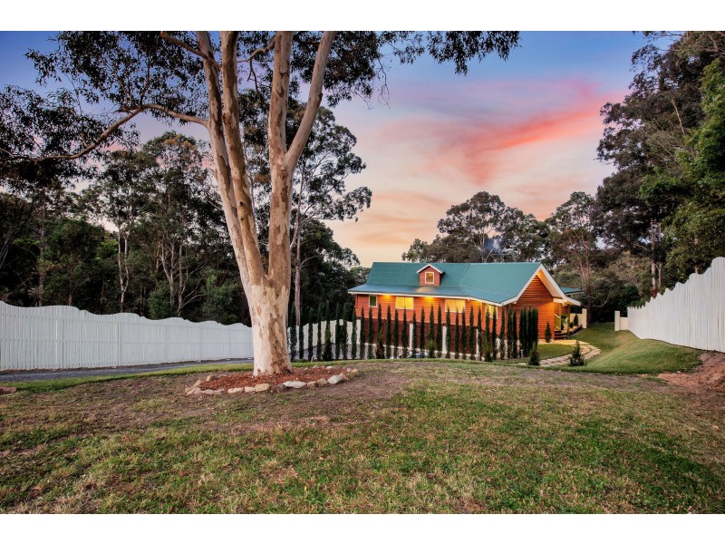 7 Tabor Drive, Tamborine Mountain QLD 4272